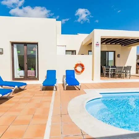 3-bed On Private Complex With Tennis Court *