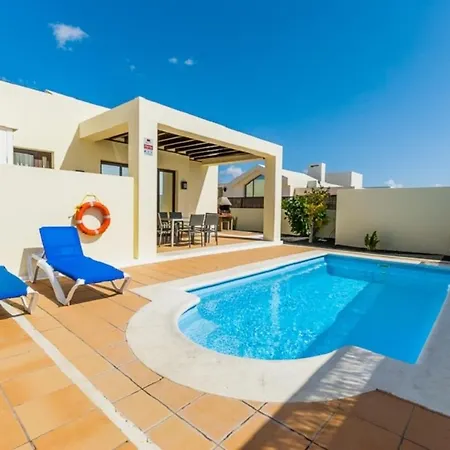 3-bed On Private Complex With Tennis Court *