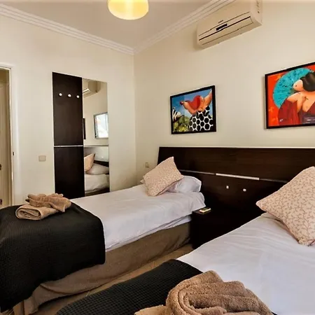 Villa 3-bed On Private Complex With Tennis Court *