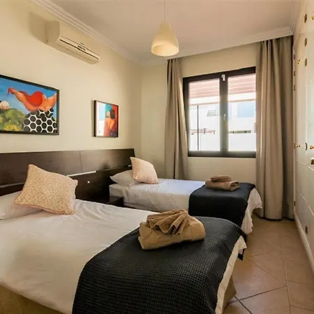 3-bed On Private Complex With Tennis Court *