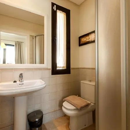 3-bed On Private Complex With Tennis Court *