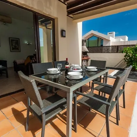 3-bed On Private Complex With Tennis Court וילה *