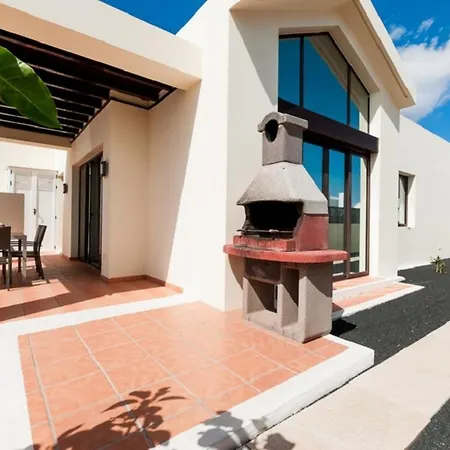 וילה 3-bed On Private Complex With Tennis Court פלאיה בלנקה