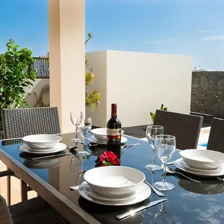 فيلة 3-bed On Private Complex With Tennis Court