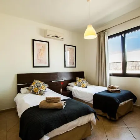 3-bed On Private Complex With Tennis Court * بلايا بلانكا
